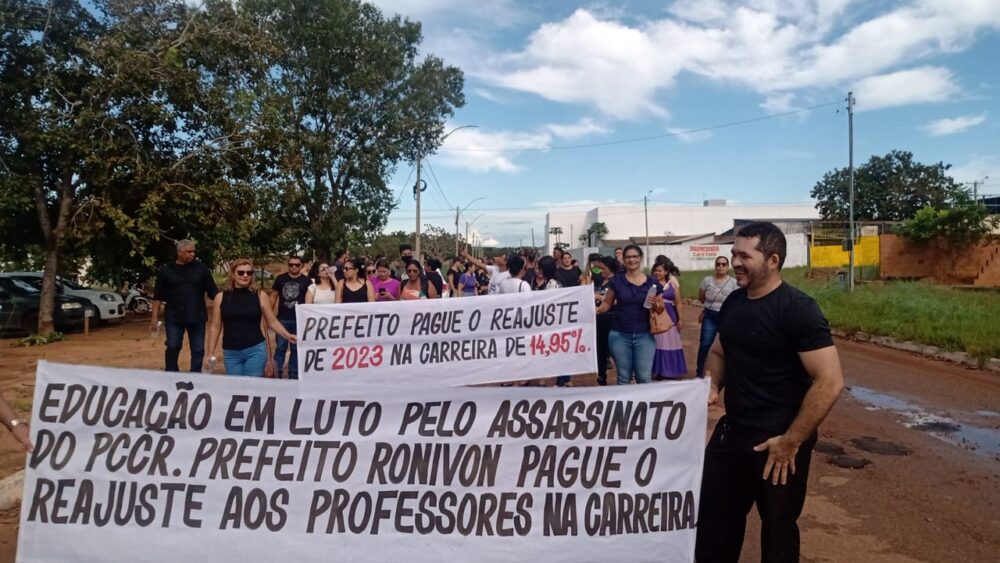 Professores realizam nova paralisação pelo reajuste do piso nesta quarta-feira (29) em Porto Nacional