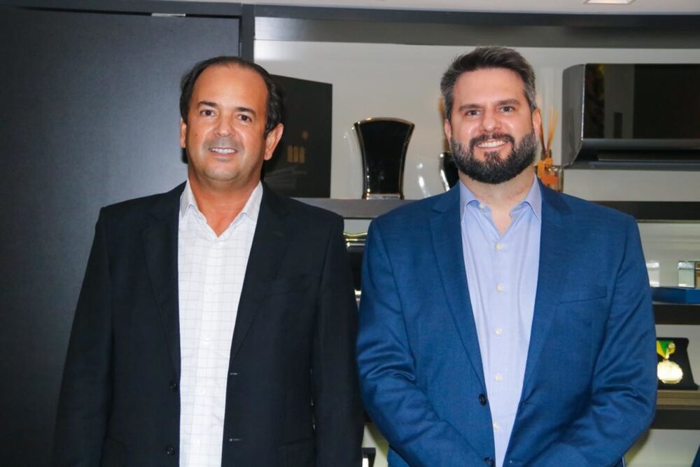 Eduardo Mantoan faz visita institucional à Roberto Pires, presidente da FIETO