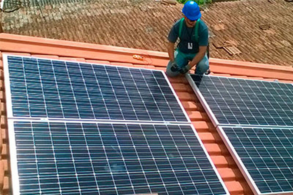Governo Federal zera impostos para painéis solares e mantém isenção fiscal de semicondutores; confira