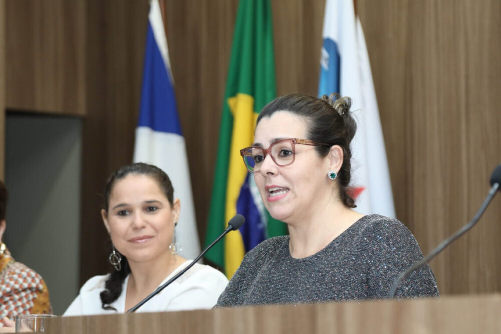 Dia da Jovem Advocacia: Prefeita Cinthia Ribeiro sanciona lei que reconhece dedicação de novos advogados