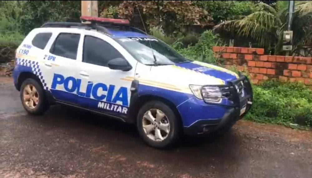 Jovem furta fios elétricos de uma casa em Araguaína e acaba imobilizado por populares até a chegada da PM
