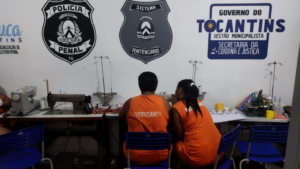 Custodiadas da Unidade Penal Feminina de Miranorte recebem Curso de corte e costura