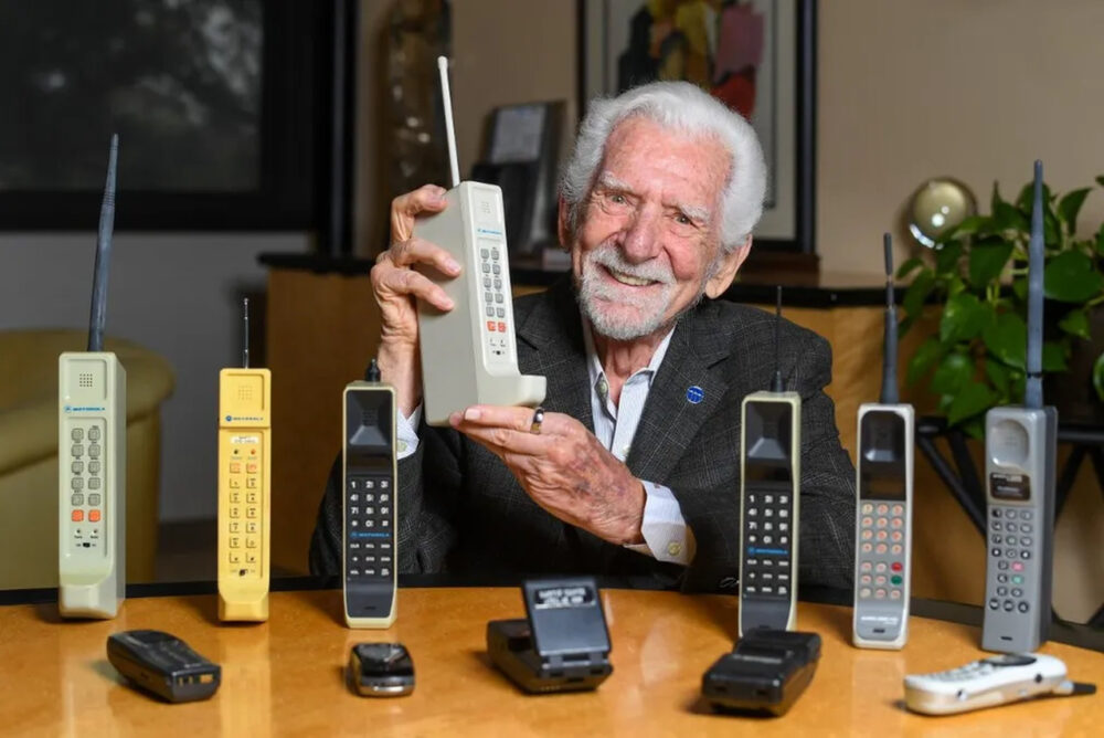 'Tijolão', sem tela e caro: conheça o primeiro celular do mundo que está completando 50 anos