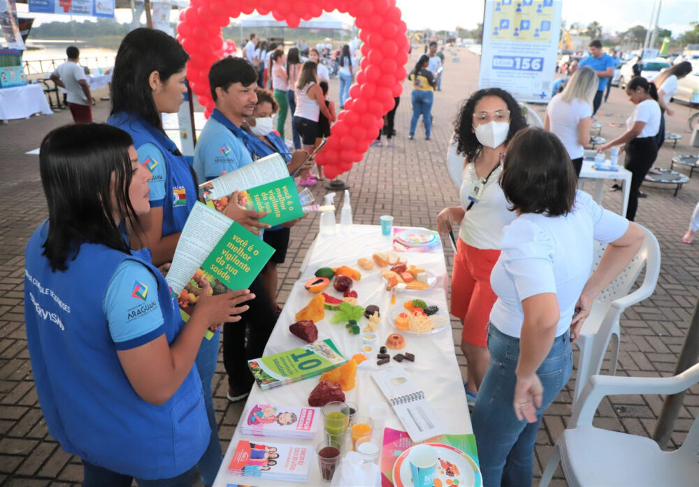 Prefeitura de Araguaína oferta serviços gratuitos de teste de glicemia, aferição de pressão, atendimento odontológico e vacinação na Via Lago