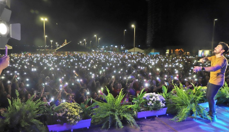 Com shows de Thiago Brado e Anjos de Resgate, 3ª edição do Araguaína para Cristo reúne milhares de fiéis