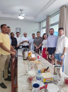 Vereador Joatan de Jesus participa de café da amnhã com Arcebispo Dom Pedro Brito Guimarães e outros parlamentares, em Palmas