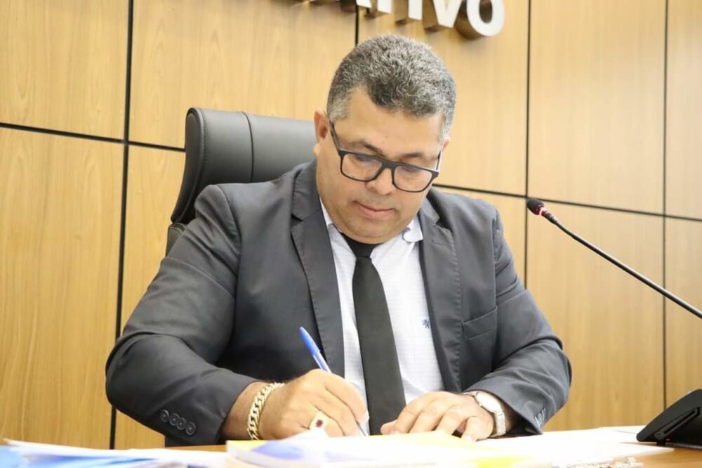 Vereador Folha propõe inclusão da Libras como disciplina curricular nas escolas municipais de Palmas