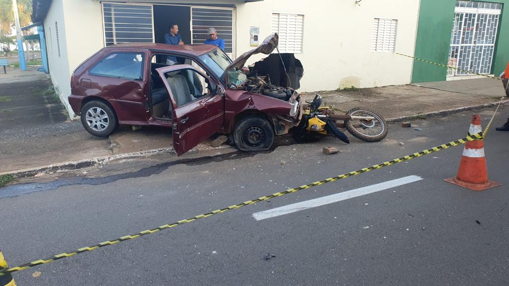 Motociclista morre após colisão entre carro e moto em Porto Nacional