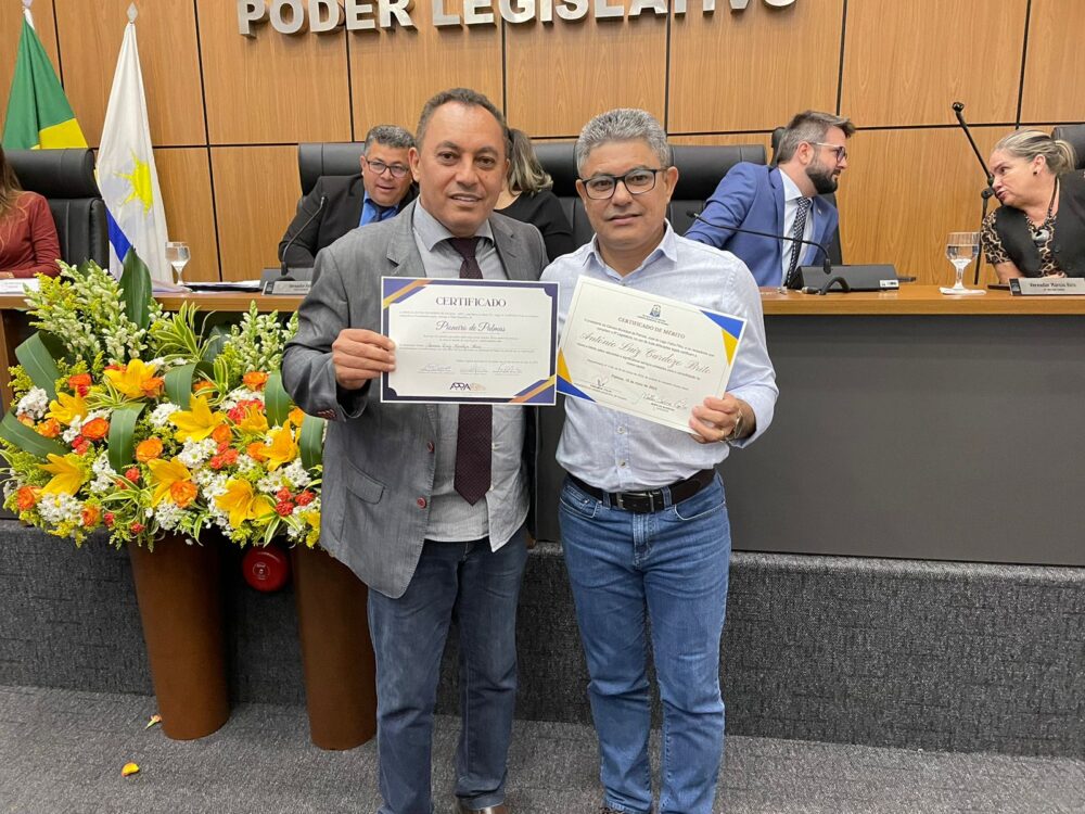 Em sessão solene da Associação dos Pioneiros de Palmas, vereador Marilon Barbosa presta homenagem ao servidor municipal, Antônio Luiz