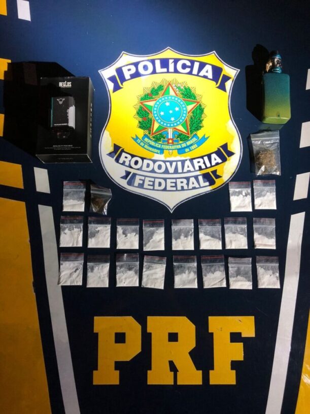 Homem de 19 é preso e adolescente de 17 anos apreendido após passarem pela PRF com 19 porções de cocaína e maconha em Araguaína