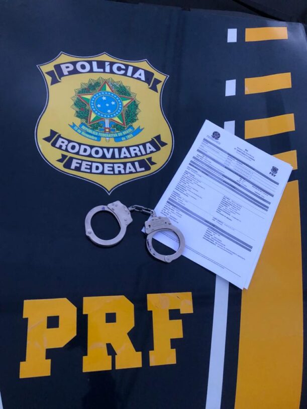 Homem é preso por não pagar pensão alimentícia em Palmas; durante uma abordagem da PRF foi constatado o mandado de prisão em aberto