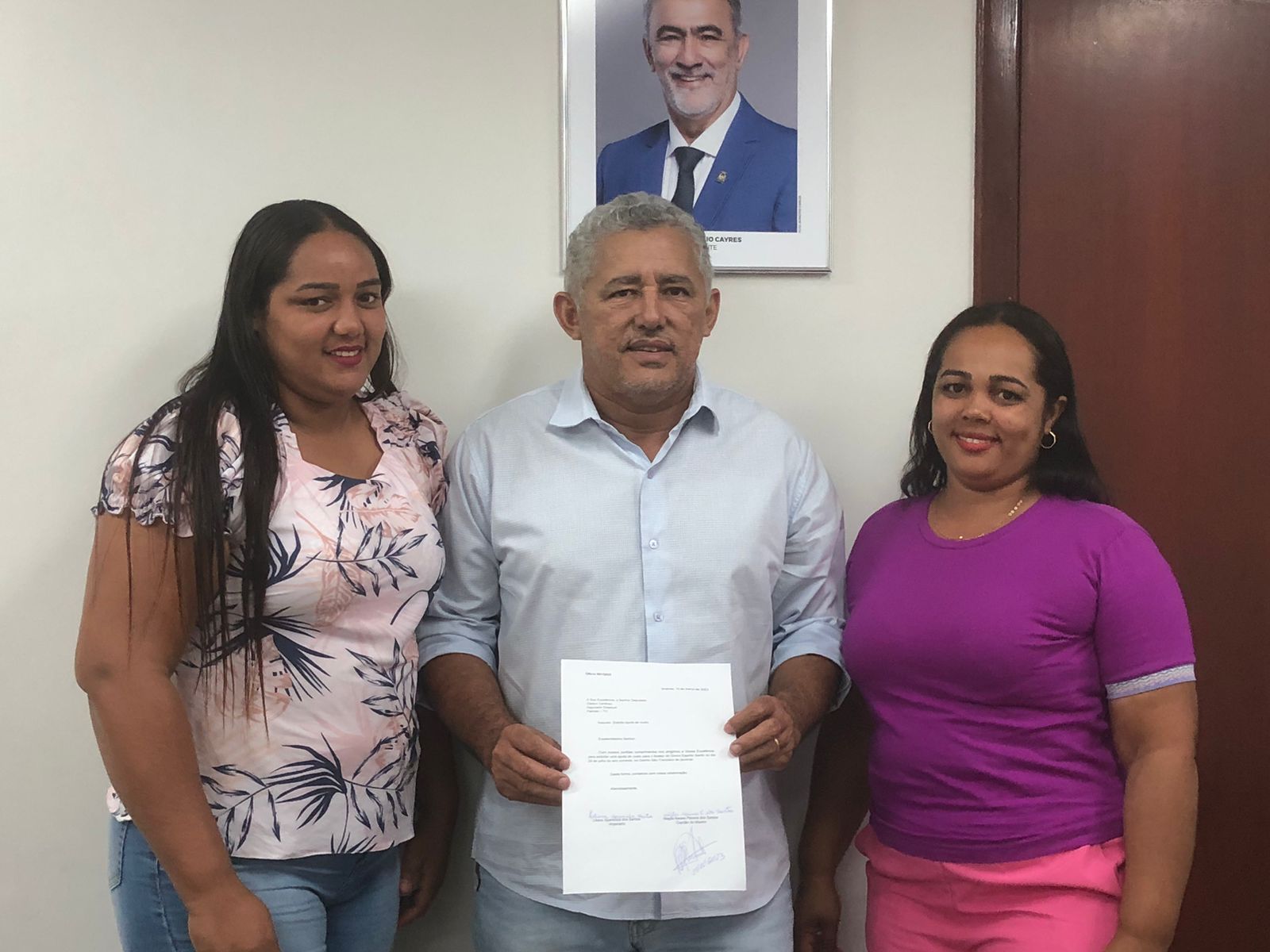 Cleiton Cardoso recebe visita de representantes de Silvanópolis para falarem do Festejo do Divino Santo