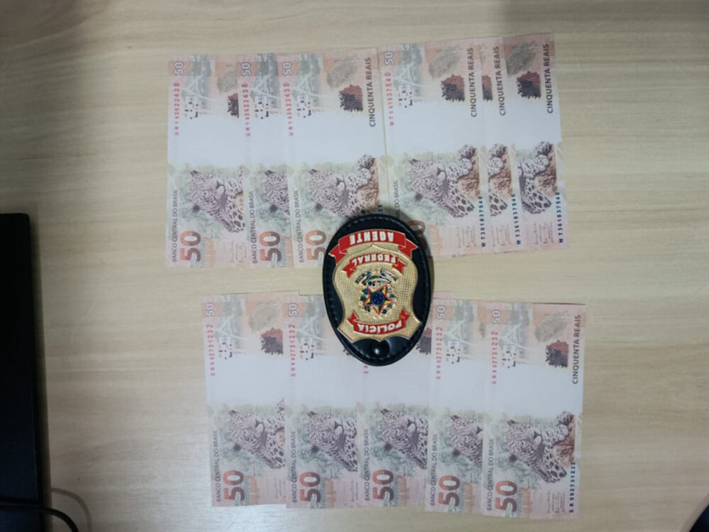 Dois homens são presos pela Polícia Federal no norte do Tocantins portando mais de mil reais em notas falsas