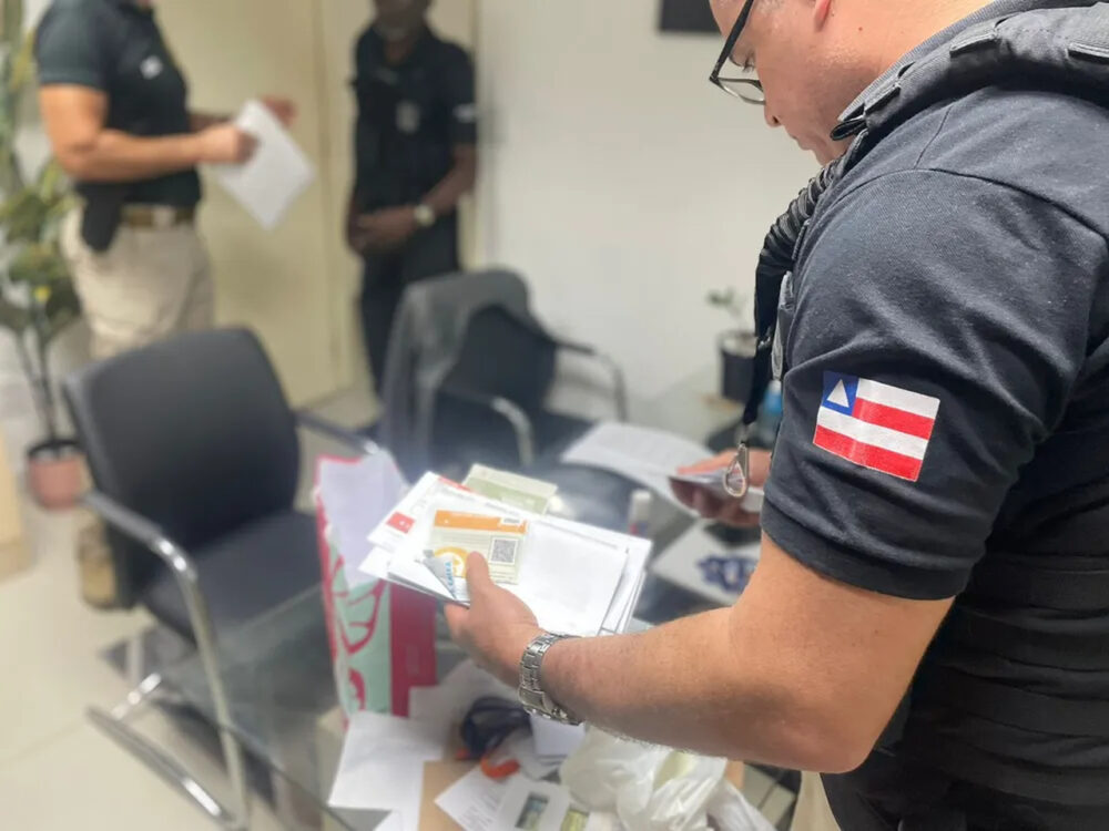 Operação da Polícia Civil da Bahia cumpre mandados no Tocantins e mais dois estados; a ação investiga fraudes em vendas de imóveis e veículos