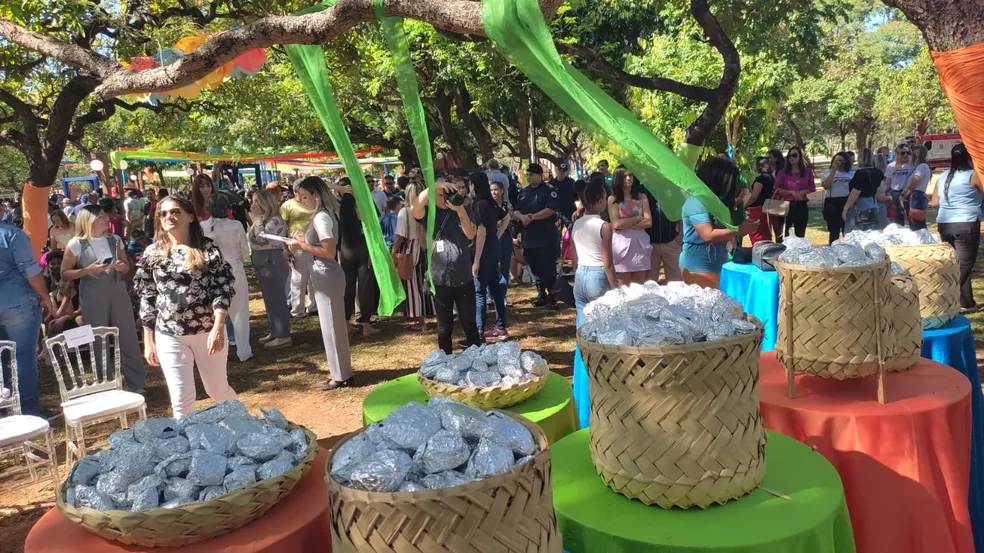 Aniversário de Palmas: Comemoração na Praça do Bosque teve atrações e mais de 3 mil pedaços de bolo distribuídos