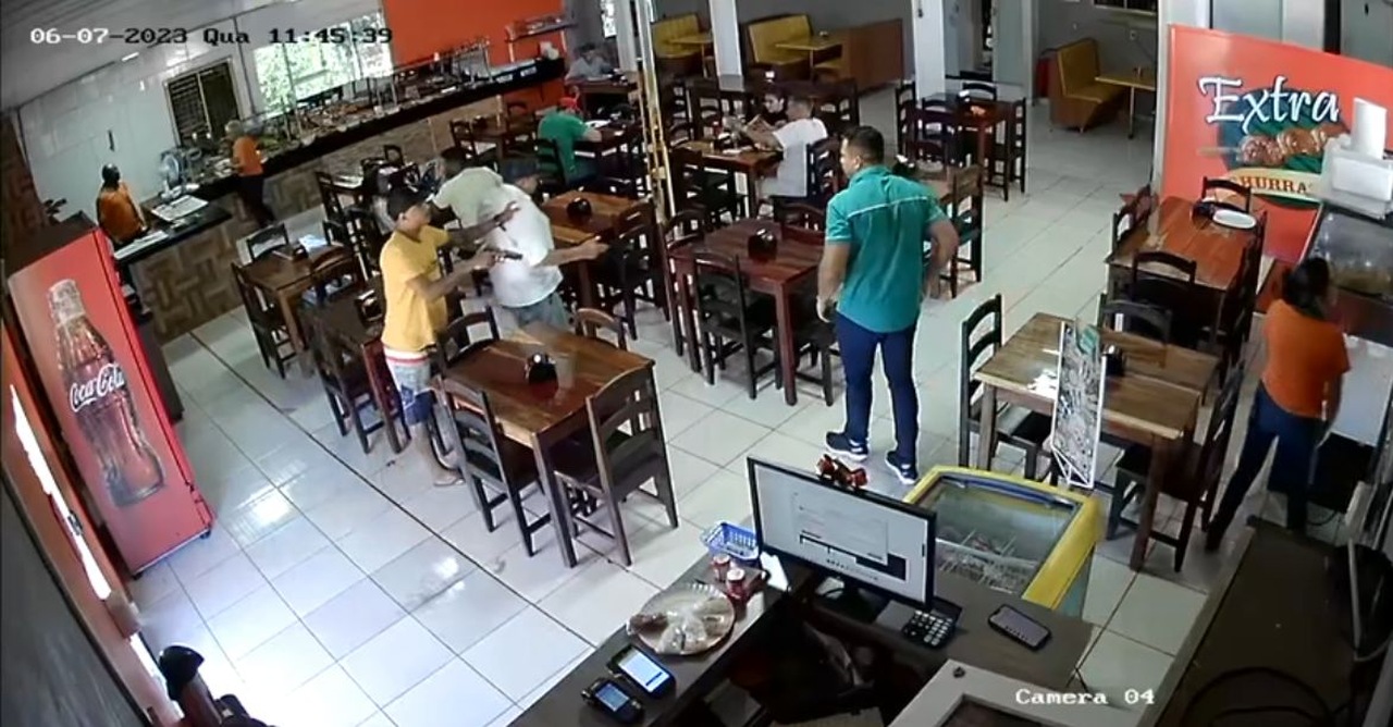 VÍDEO / Veja o momento em que churrascaria é assaltada na Arse 122, em Palmas
