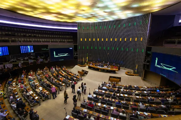 Câmara dos Deputados deve abrir 140 vagas para concurso público com salário inicial de R$ 21 mil