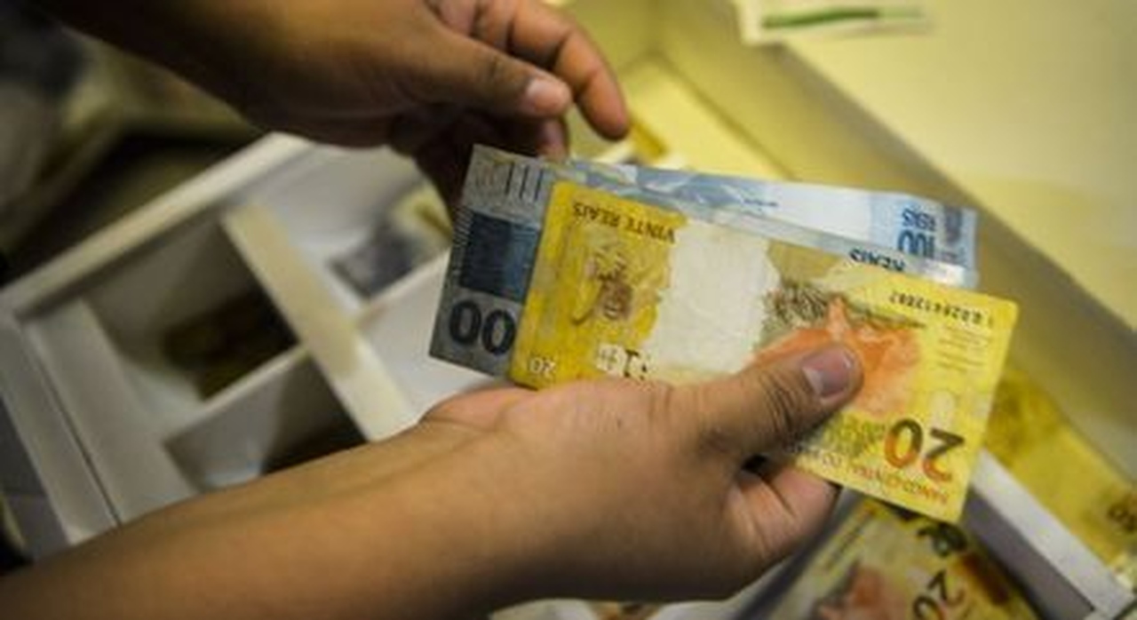 Programa para perdoar dívidas de até R$ 100 deve ser anunciado nesta segunda-feira (5) pelo Governo