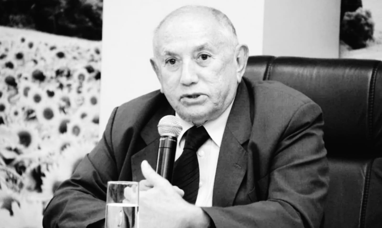 Vereador Mauro Lacerda emite nota de pesar lamentando o falecimento do Ex. Governador Siqueira Campos, pai do Tocantins
