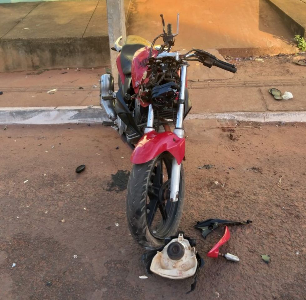 Em Darcinópolis, homem morre após perder o controle da motocicleta e bater em poste próximo à sua residência