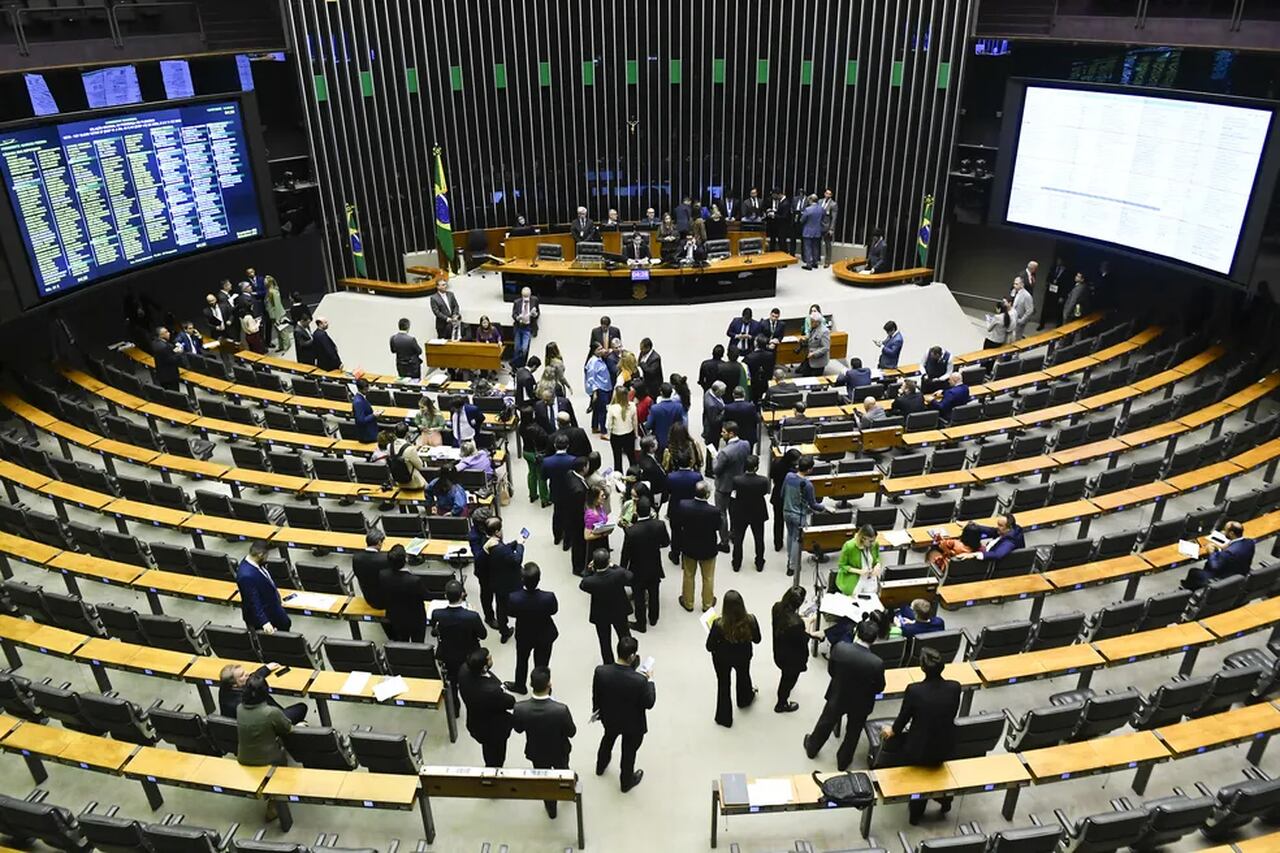Eleições 2024: Câmara dos Deputados aprova urgência e minirreforma eleitoral vai a Plenário