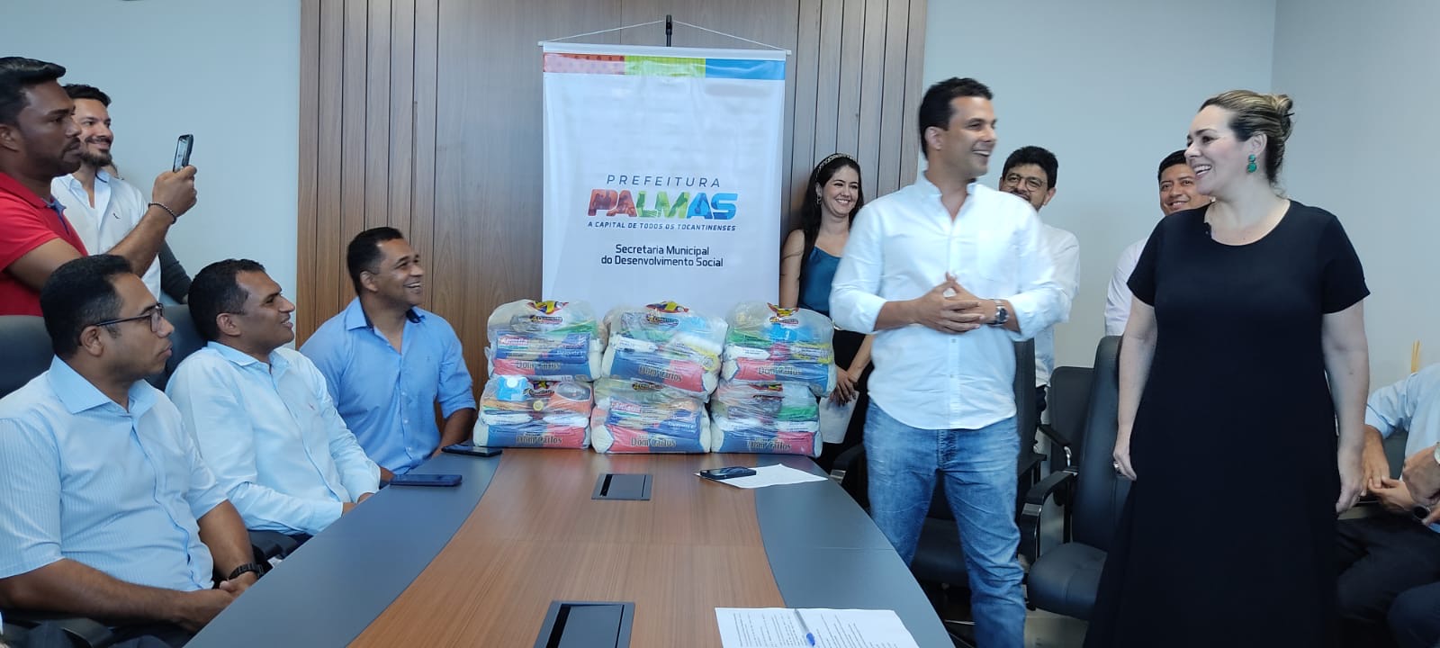 Vereador Waldson da Agesp participa de solenidade para entrega de alimentos arrecadados no 6° Futebol Solidário de Palmas