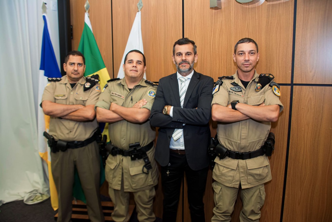 Vereador Mauro Lacerda recebe visita institucional do comandante do 6° Batalhão, TC Dennys Dalla na Casa de Leis
