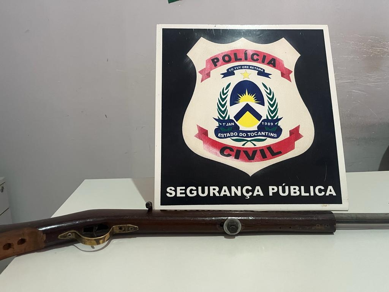 Homem ameaça companheira com uma arma e foge ao avistar a polícia em Aguiarnópolis