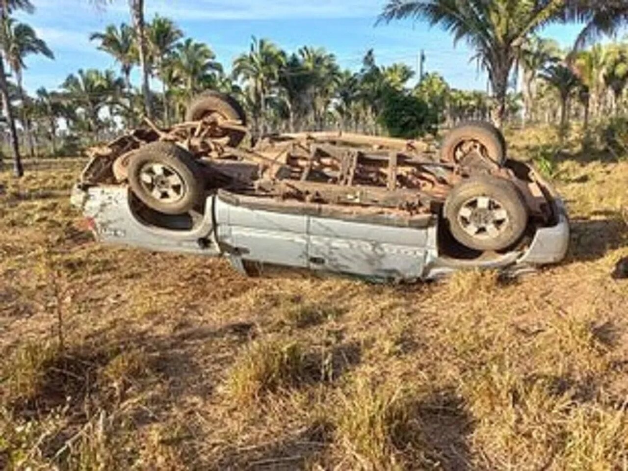 Jovem de 20 anos morre após caminhonete bater em bezerro em Buriti do Tocantins