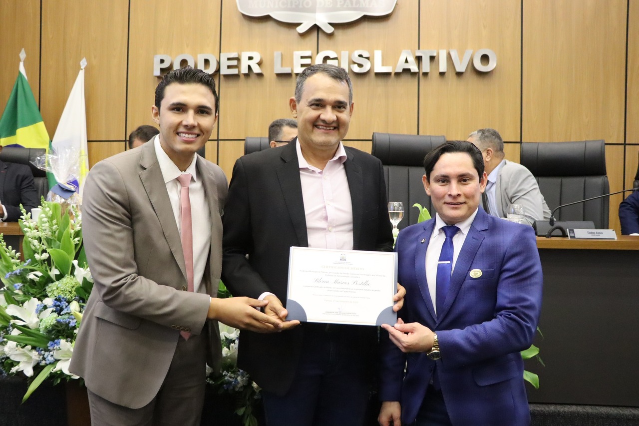 Vereador Pedro Cardoso celebra os 58 anos da profissão de administração em Sessão Solene na Câmara de Palmas