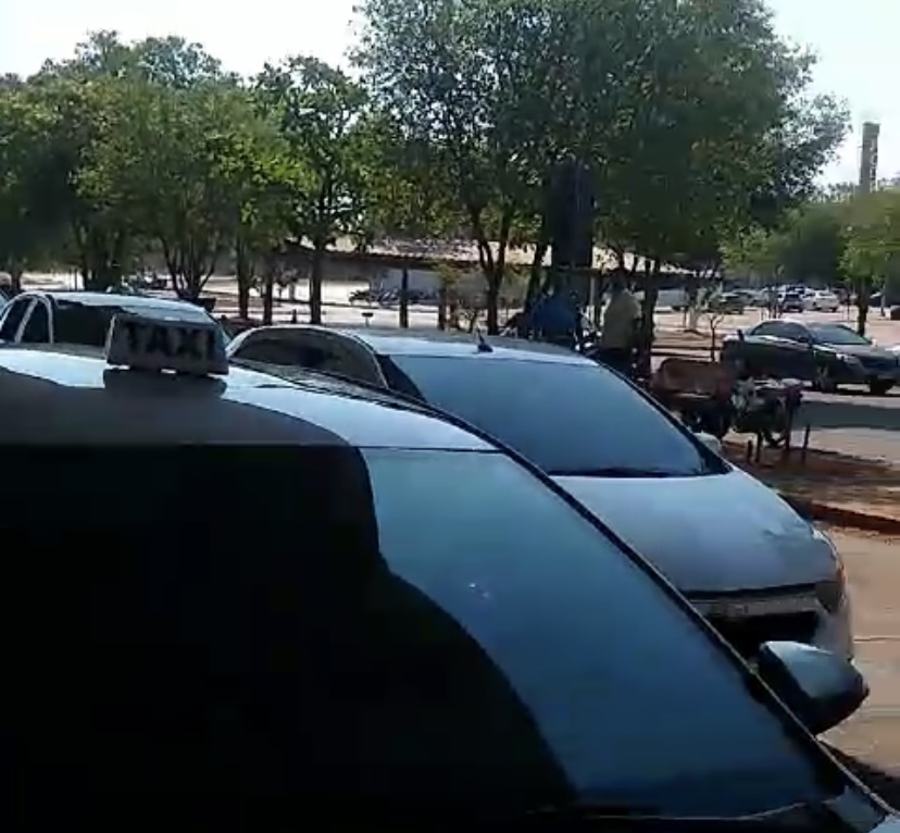 VÍDEO: Clima esquenta entre motoristas de aplicativo e taxistas na rodoviária de Palmas; 
