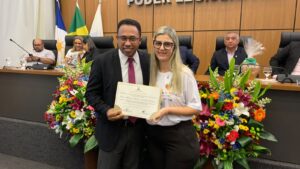 Vereador Daniel Nascimento participa de Sessão Solene em homenagem ao 'Dia da Luta da Pessoa com Deficiência' e faz entrega de certificados a homenageados