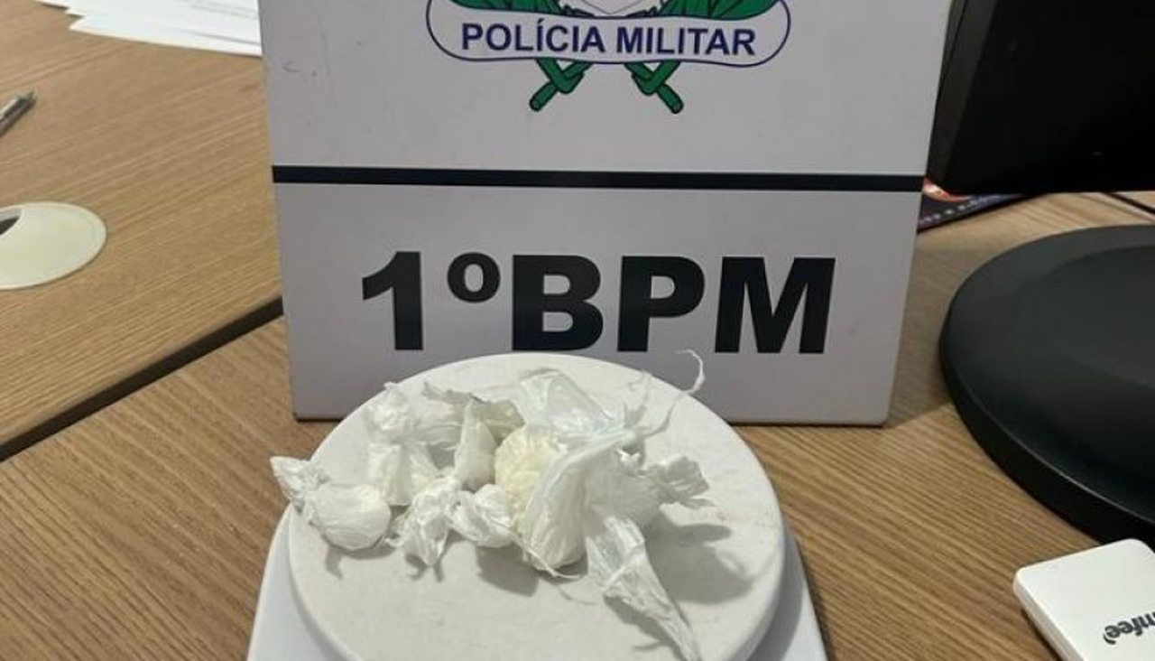 Homem é preso em distribuidora de bebidas por suspeita de tráfico de drogas em Palmas