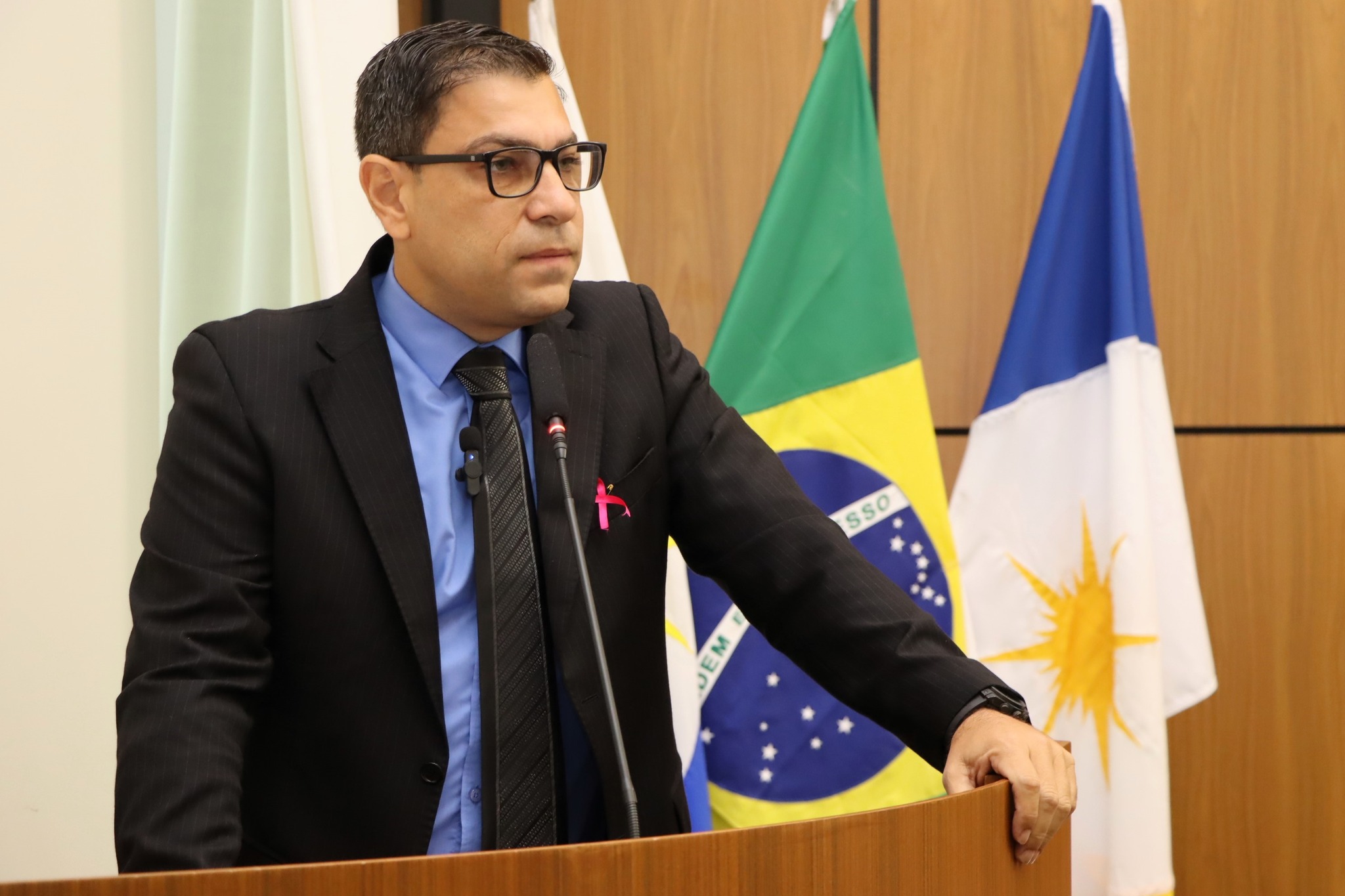 Vereador Epitácio Brandão solicita reorganização da linha de ônibus para melhorar o transporte coletivo nos setores Flamboyant I e II