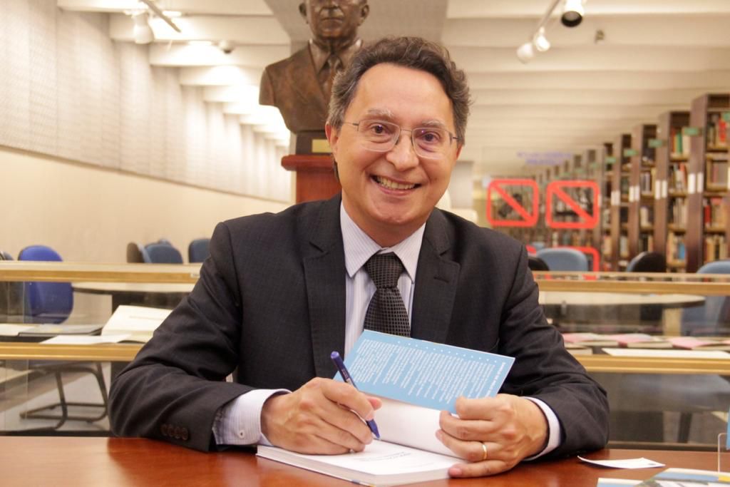 Ex-secretário Danilo de Melo lança livro sobre vivências da educação integral no Tocantins nesta segunda-feira, 16, na Aleto