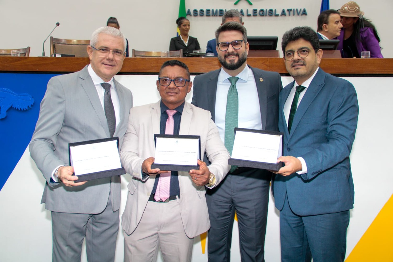 Em sessão solene, nordestinos são homenageados pelo deputado Eduardo Mantoan