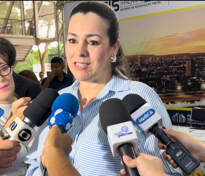 COBERTURA ESPECIAL: Durante coletiva, prefeita Cinthia Ribeiro anuncia pagamento antecipado e evento para os servidores de Palmas; saiba detalhes