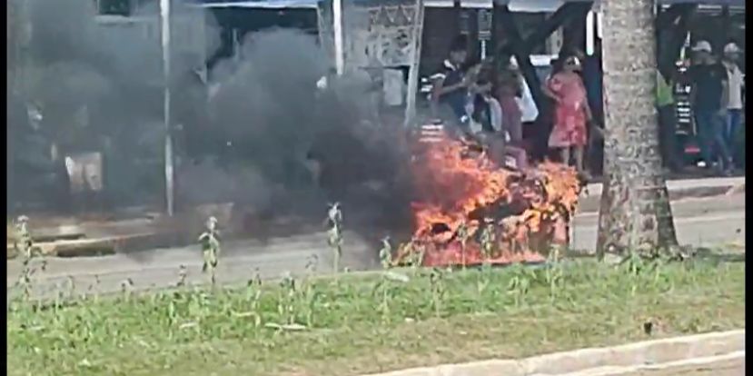 Palmas 40°: Motocicleta não resiste e pega fogo na avenida JK, no centro de Palmas; saiba mais
