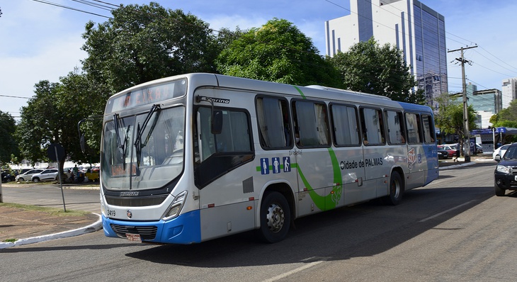 Prefeitura de Palmas divulga que vai alugar ônibus para substituir veículos antigos