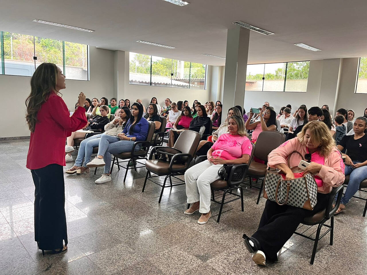 Em Palmas, Saúde promove ação do Outubro Rosa para servidoras