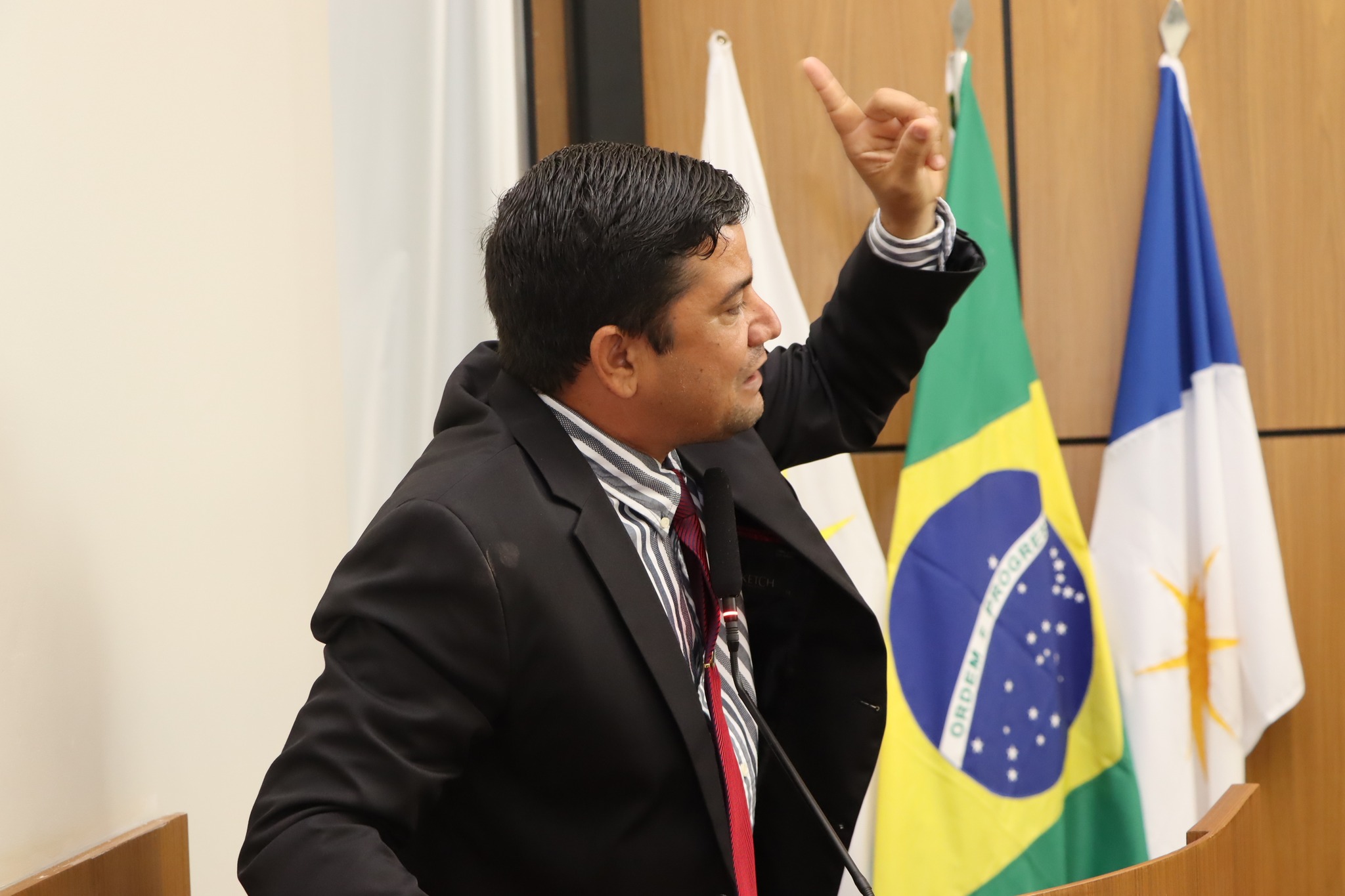 Rogério Freitas cobra do Executivo Municipal valorização dos Agentes Comunitários de Saúde e de Endemias