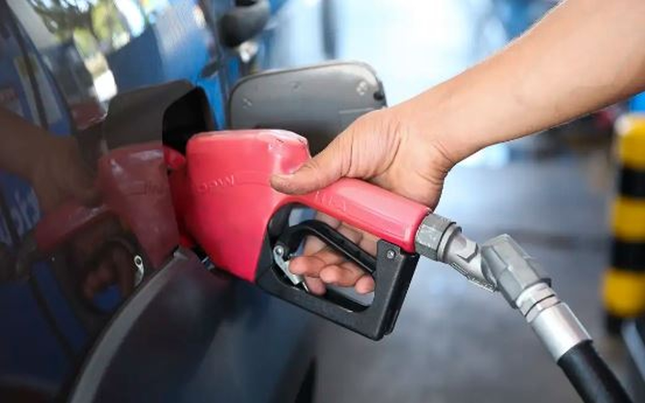 Ministro de Minas e Energia cobra Petrobrás por redução de preços de combustíveis: 