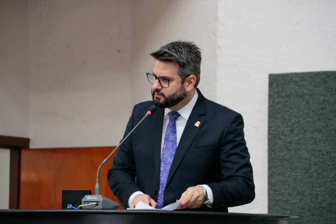 Mantoan apresenta Projeto de Lei Complementar propondo alteração da data de envio da LDO