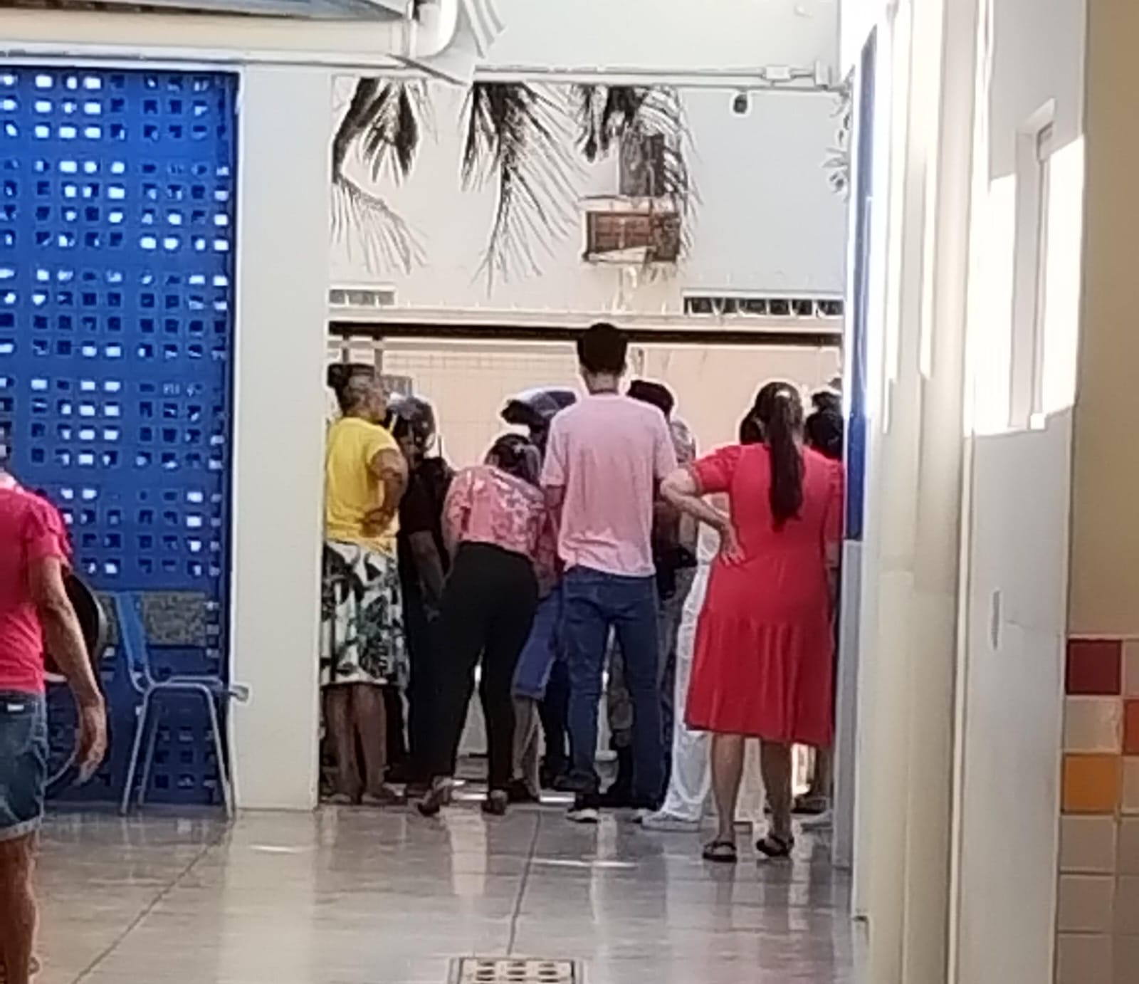 Em fuga, ladrão pula muro de Centro de Educação Infantil na região norte de Palmas e assusta alunos e funcionários