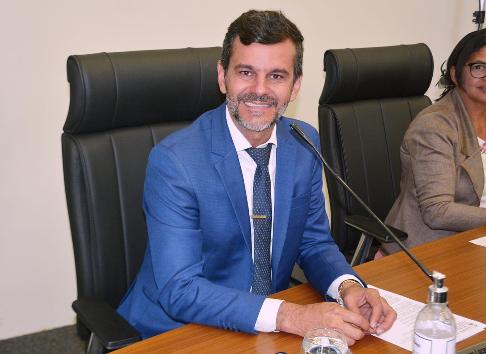 Câmara aprova requerimentos de Mauro Lacerda que solicitam diversos benefícios para a região sul e norte de Palmas