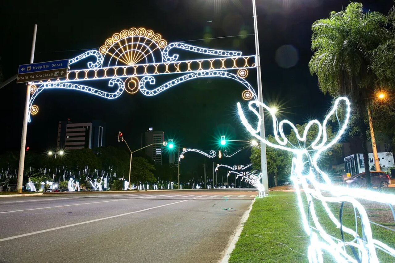 Natal Cidade Encantada: Iluminação nas avenidas de Palmas será inaugurada neste domingo, 26; confira a programação
