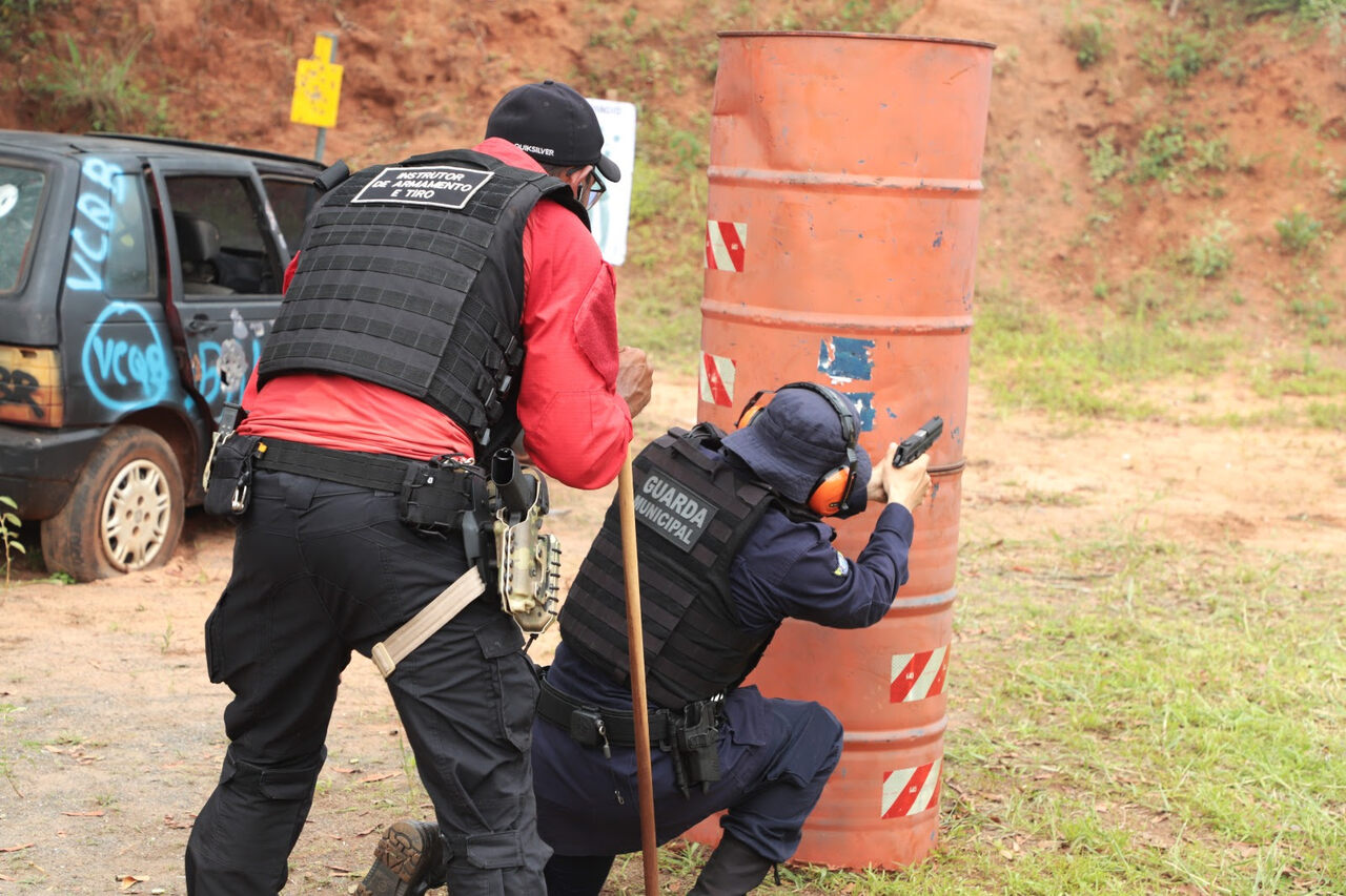 Guarda Metropolitana de Araguaína promove curso de armamento e técnicas de direção veicular em combate