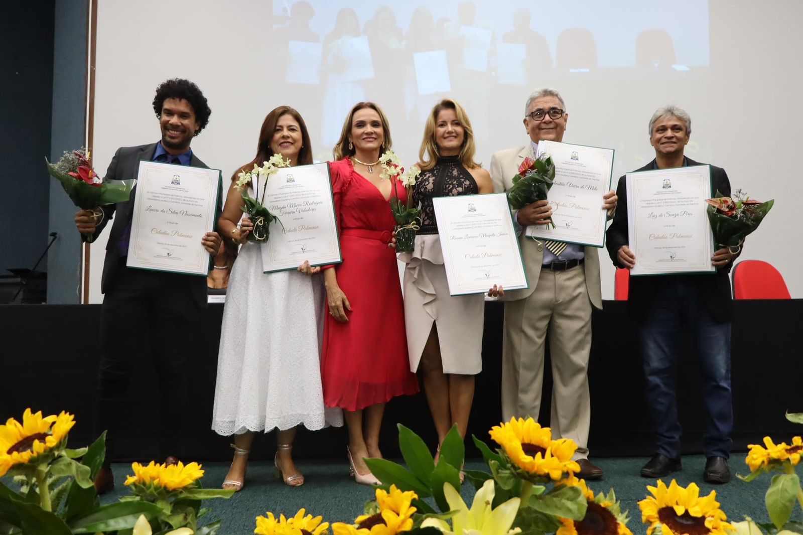 Câmara Municipal de Palmas presta homenagens aos cidadãos palmenses com Propostas de Lei da vereadora Laudecy Coimbra