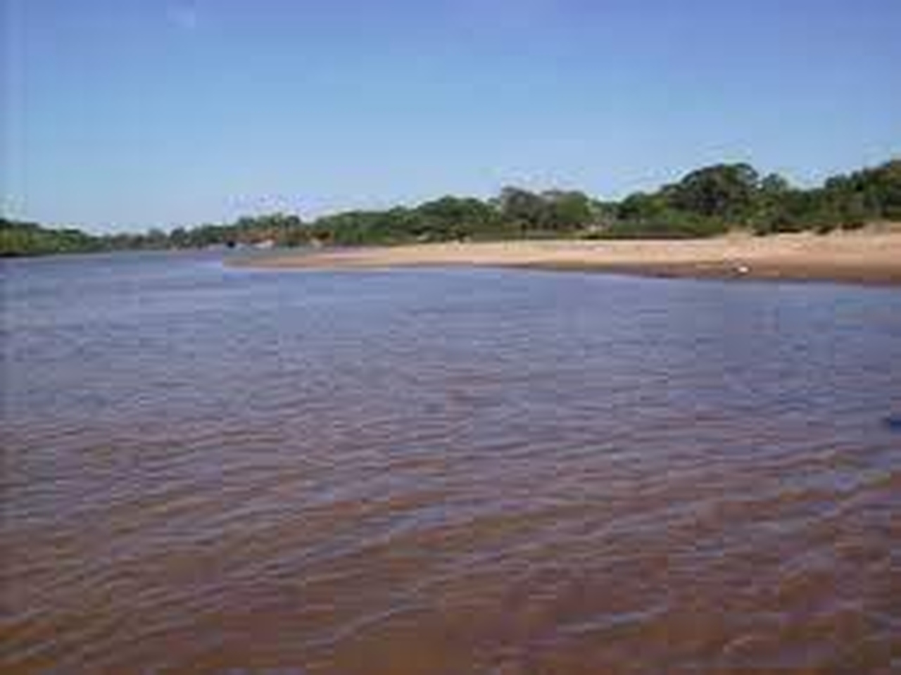 Jovem de 18 anos morre afogado após ir pescar no rio Javaés, em Formoso do Araguaia