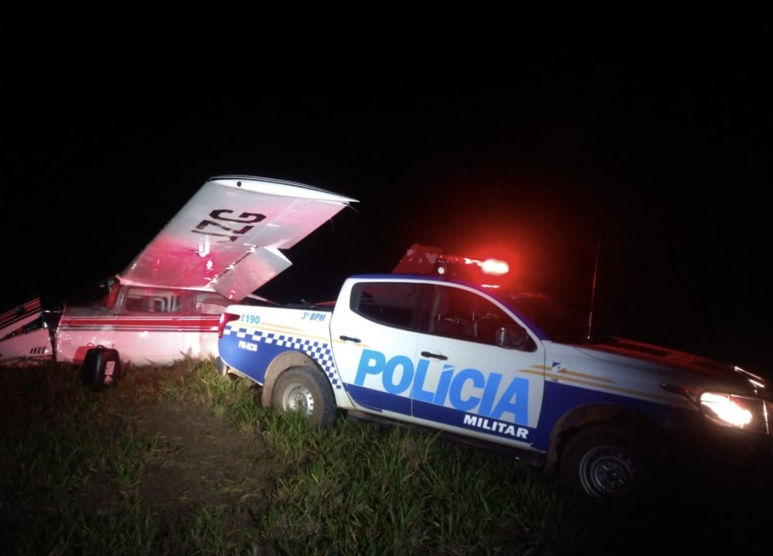 Avião faz pouso de emergência em Rio Sono e piloto acaba preso após ser flagrado transportando mais de 420kg de cocaína